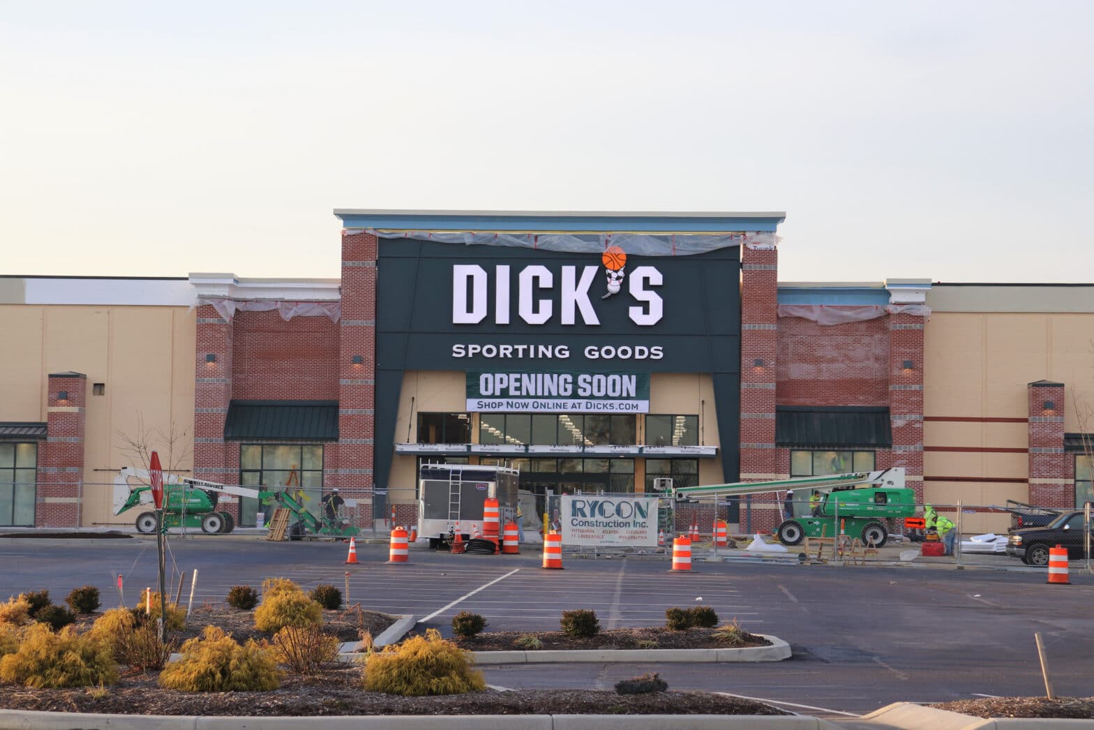 Dick's Sporting Goods